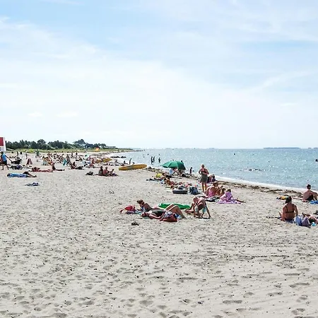 Three-bedroom With Sea View 03 Daire