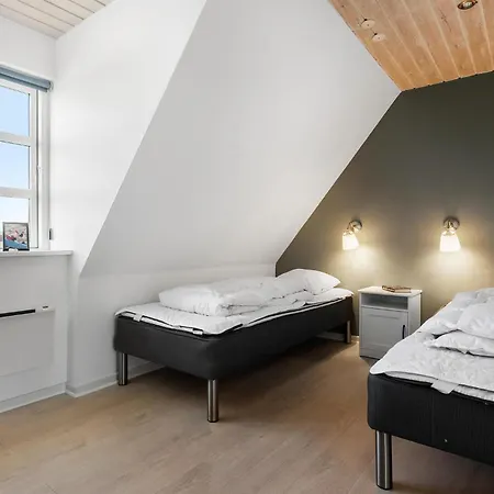 Appartement Three-Bedroom Apartment Karrebæksminde With Sea View 03 *