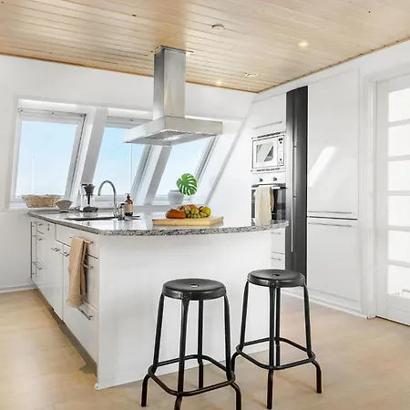 Three-bedroom With Sea View 03 Daire Karrebæksminde