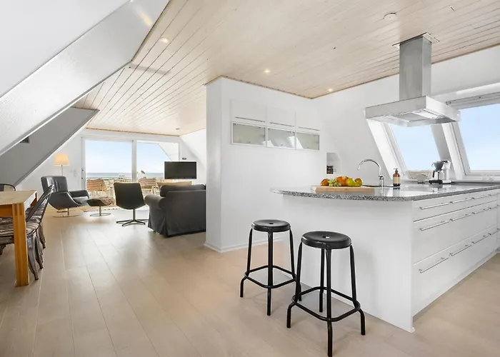 Three-bedroom With Sea View 03 *